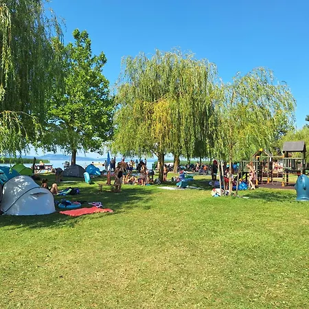 Sunshine Vendeghaz * بالاتونفينيفيس