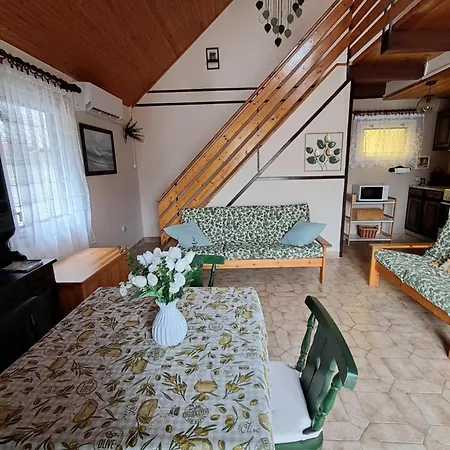 Sunshine Vendeghaz Holiday home Balatonfenyves