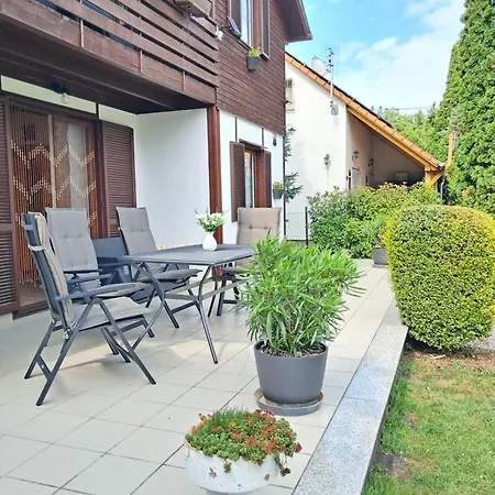 Sunshine Vendeghaz بالاتونفينيفيس