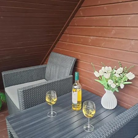 Sunshine Vendeghaz بيت للعطل *